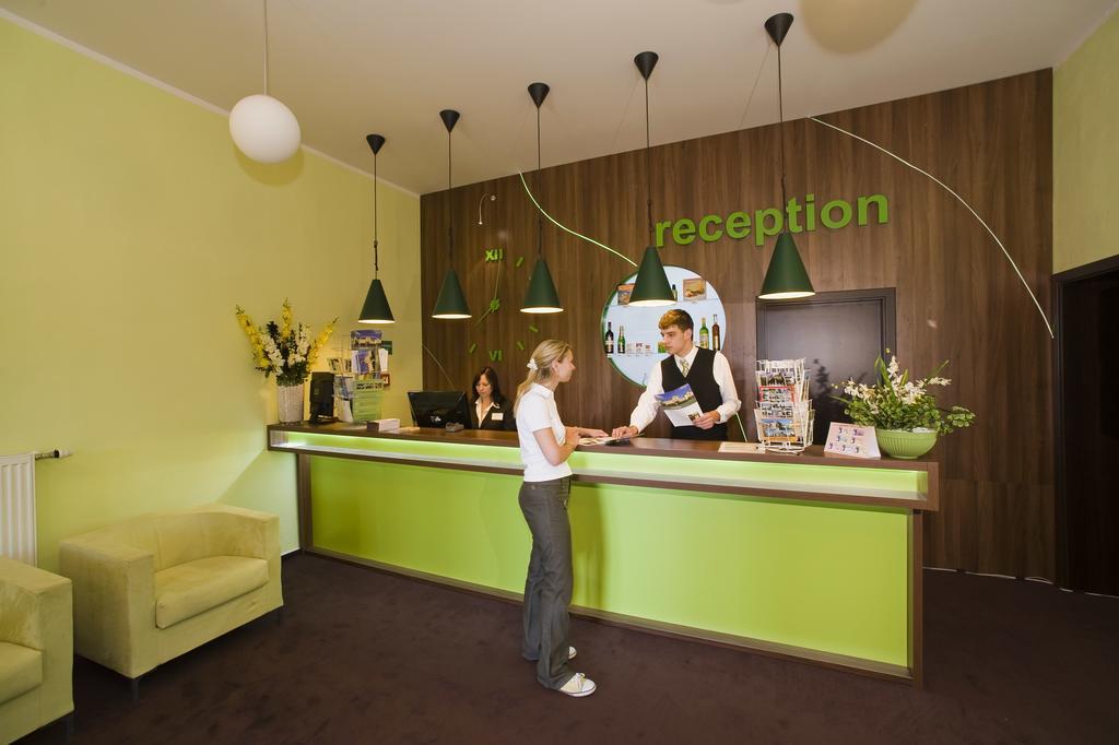 פודבראדי Hotel Zamecek מראה חיצוני תמונה